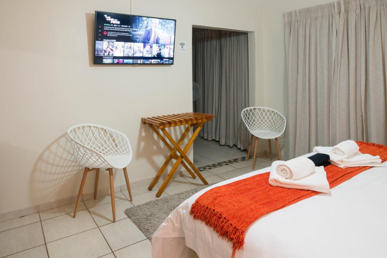 Toscana Estate Bloemfontein Bagian luar foto