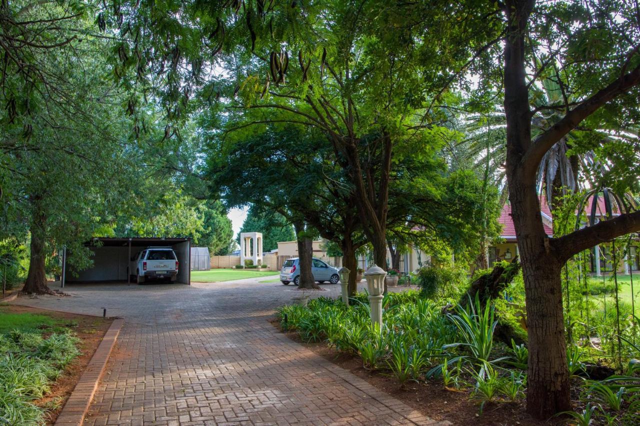 Toscana Estate Bloemfontein Bagian luar foto
