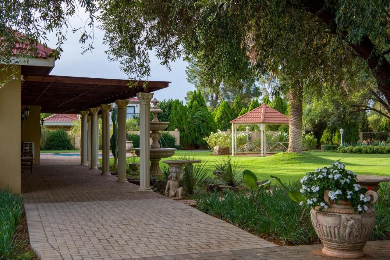Toscana Estate Bloemfontein Bagian luar foto